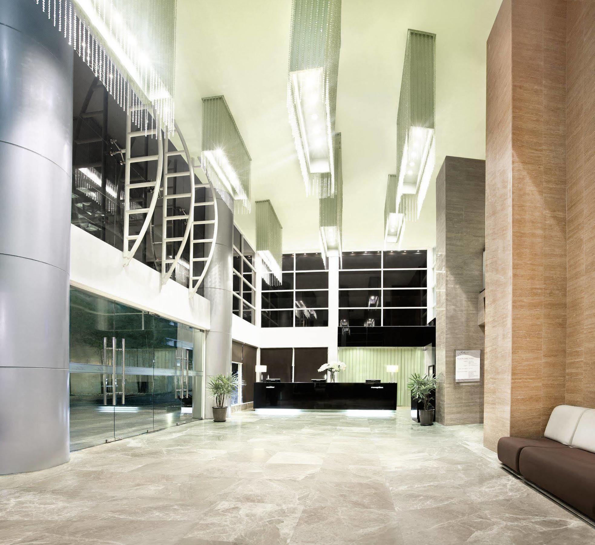 Hotel Silka Johor Bahru Esterno foto