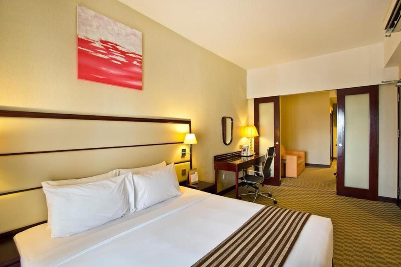 Hotel Silka Johor Bahru Esterno foto