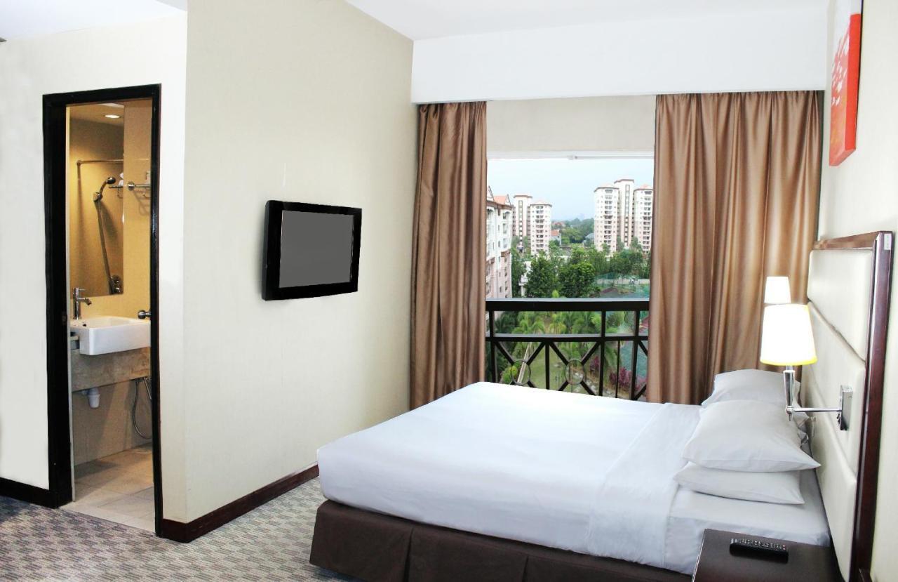 Hotel Silka Johor Bahru Esterno foto